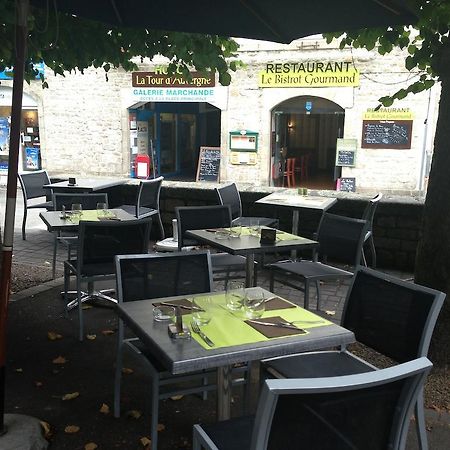 Hotel La Tour D'Auvergne Pont-lʼAbbé Eksteriør billede