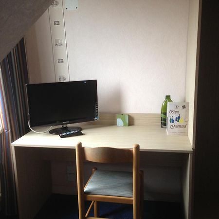Hotel La Tour D'Auvergne Pont-lʼAbbé Eksteriør billede